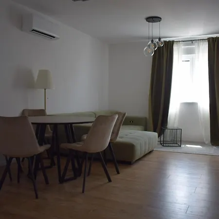 דירה V טרוגיר