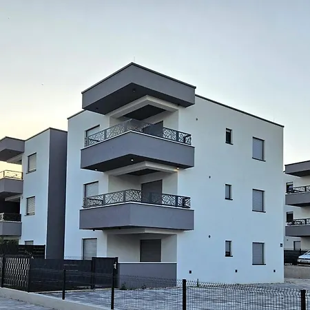 V Apartamento